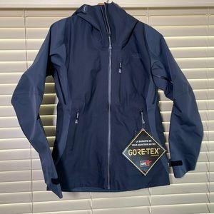 NWT NORTH FACE Summit Series L5 shell GORE-TEX